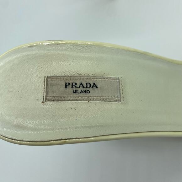 VTG Prada Women size 37/6.5 Cream Strappy Stiletto Patent Leather Peep Toe Heels - Picture 6 of 10